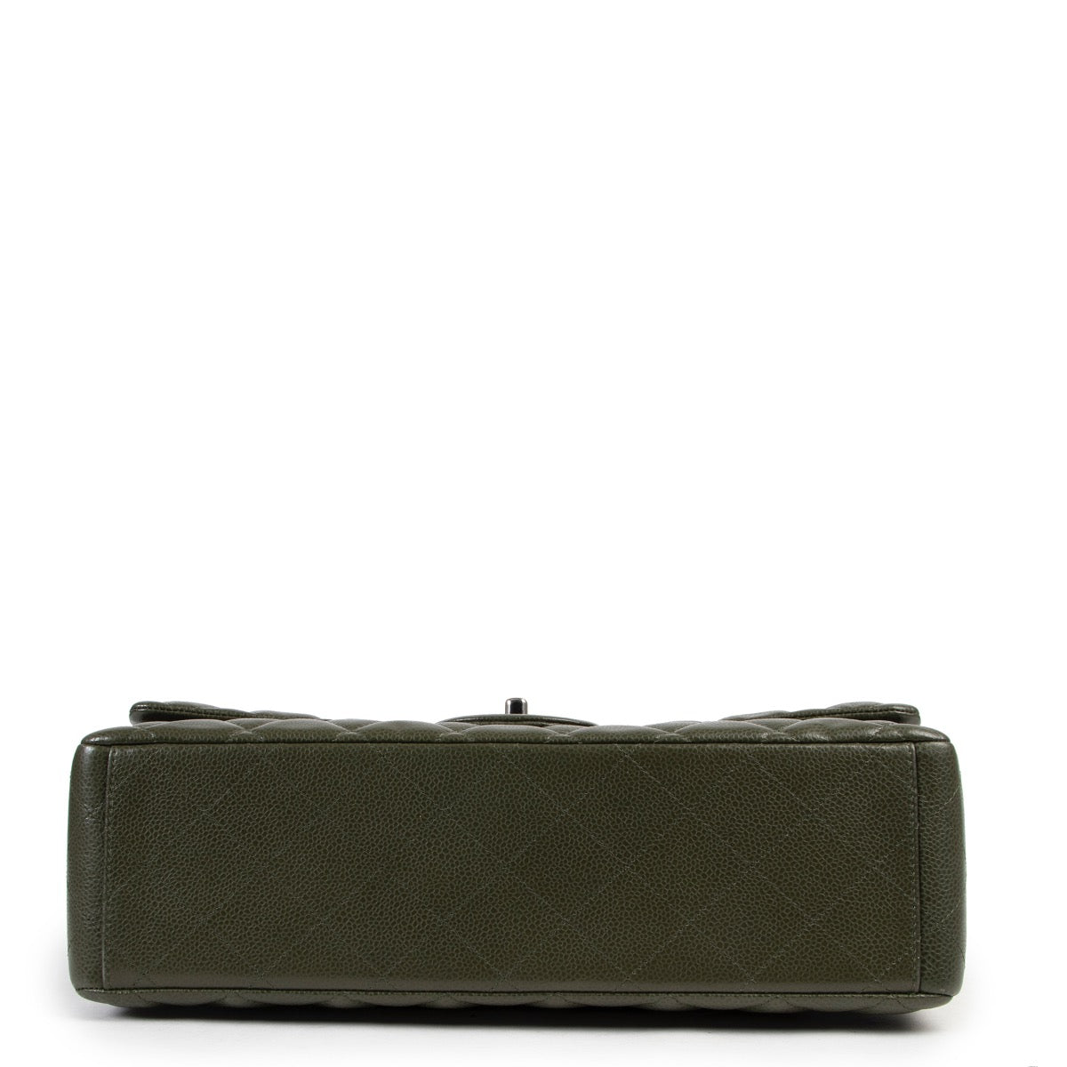 Shop safe online 100% authentic second hand Chanel Khaki Caviar Leather Maxi Classic Flap Bag in very good excellent condition at the right price at Labellov in Antwerp.