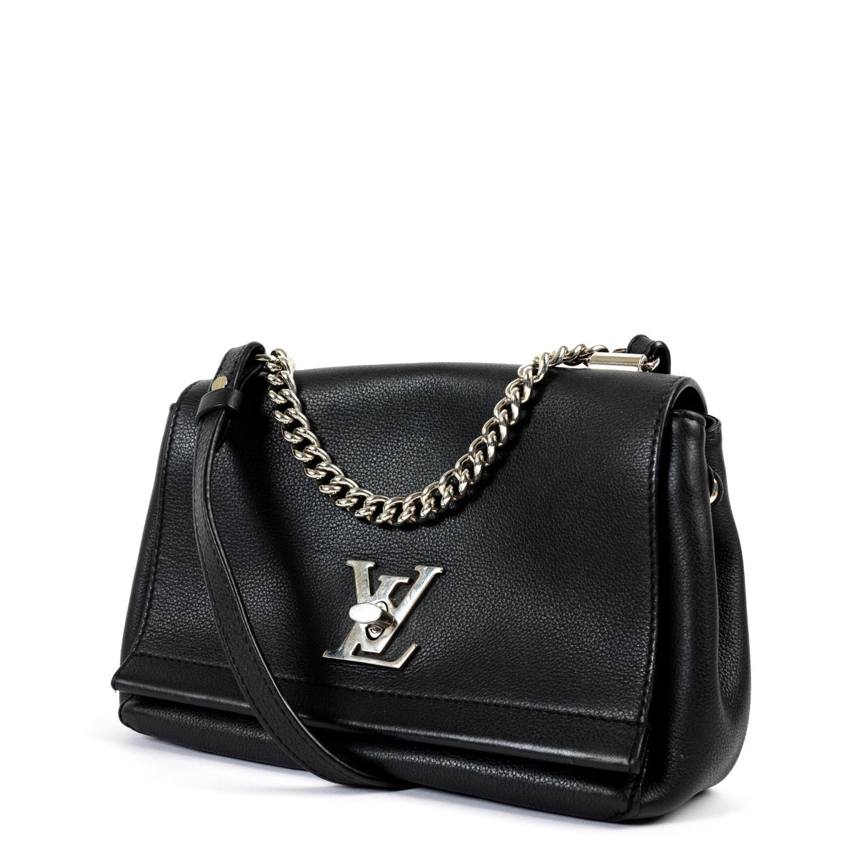 Shop safe online at Labellov in Antwerp this 100% authentic second hand Louis Vuitton Black Lock Me Chain Bag