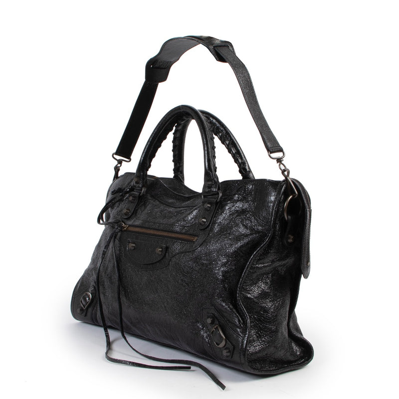 Buy an 100% authentic second hand Balenciaga black Classic Arena City bag at Labellov