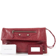 Shop safe online at Labellov in Antwerp this 100% authentic second hand Balenciaga Burgundy Agneau Leather Enveloppe Clutch