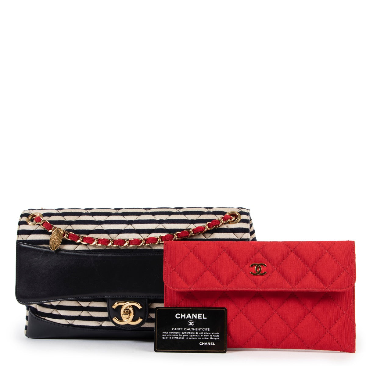 acheter en ligne seconde main Chanel Striped Quilted Jersey Fabric & Navy Lambskin Coco Sailor Jumbo Classic Single Flap Bag. shop safe online Chanel Striped Quilted Jersey Fabric & Navy Lambskin Coco Sailor Jumbo Classic Single Flap Bag.
