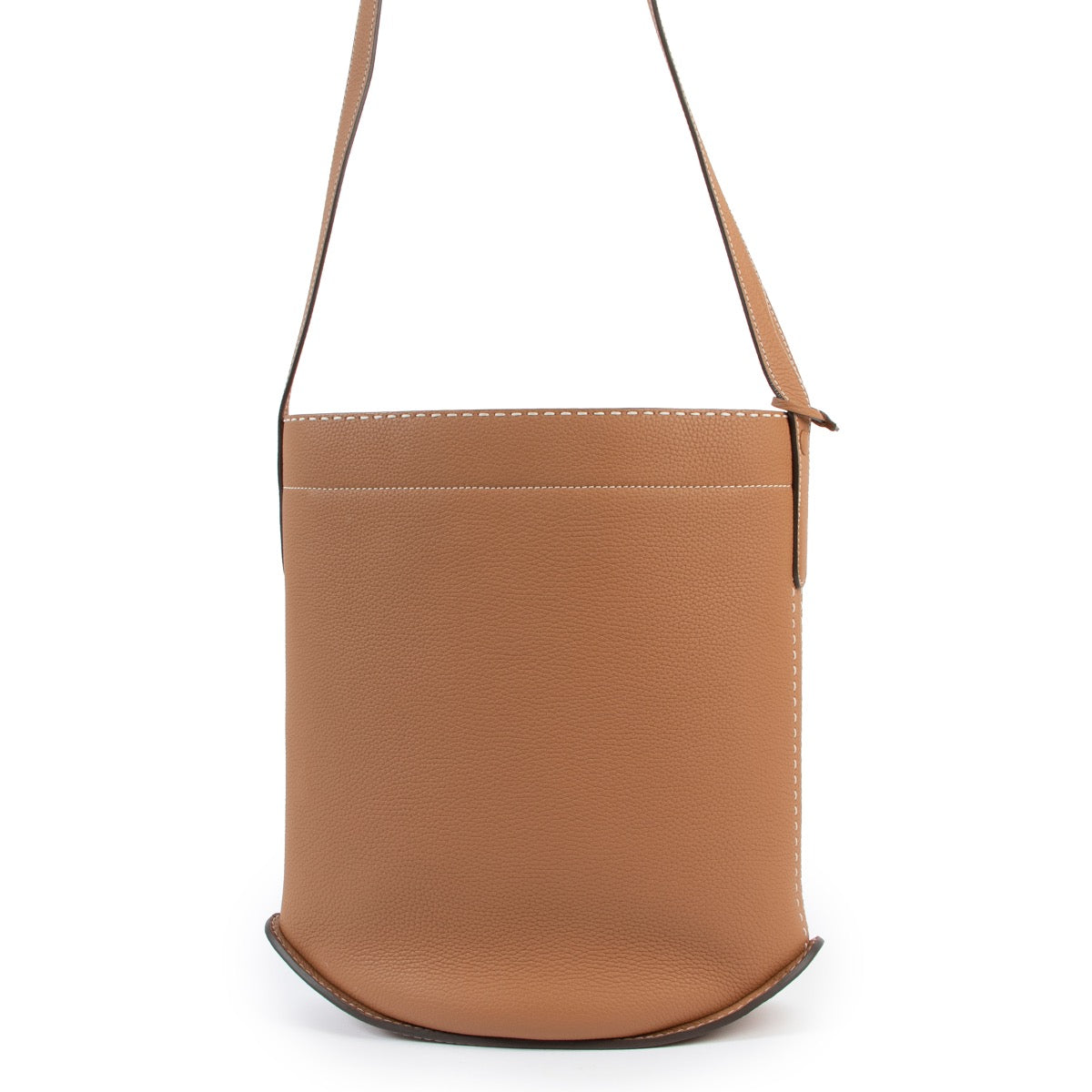 Shop safe online at Labellov in Antwerp this 100% authentic second hand Delvaux Cognac Pin Surpiqué GM Shoulder Bag
