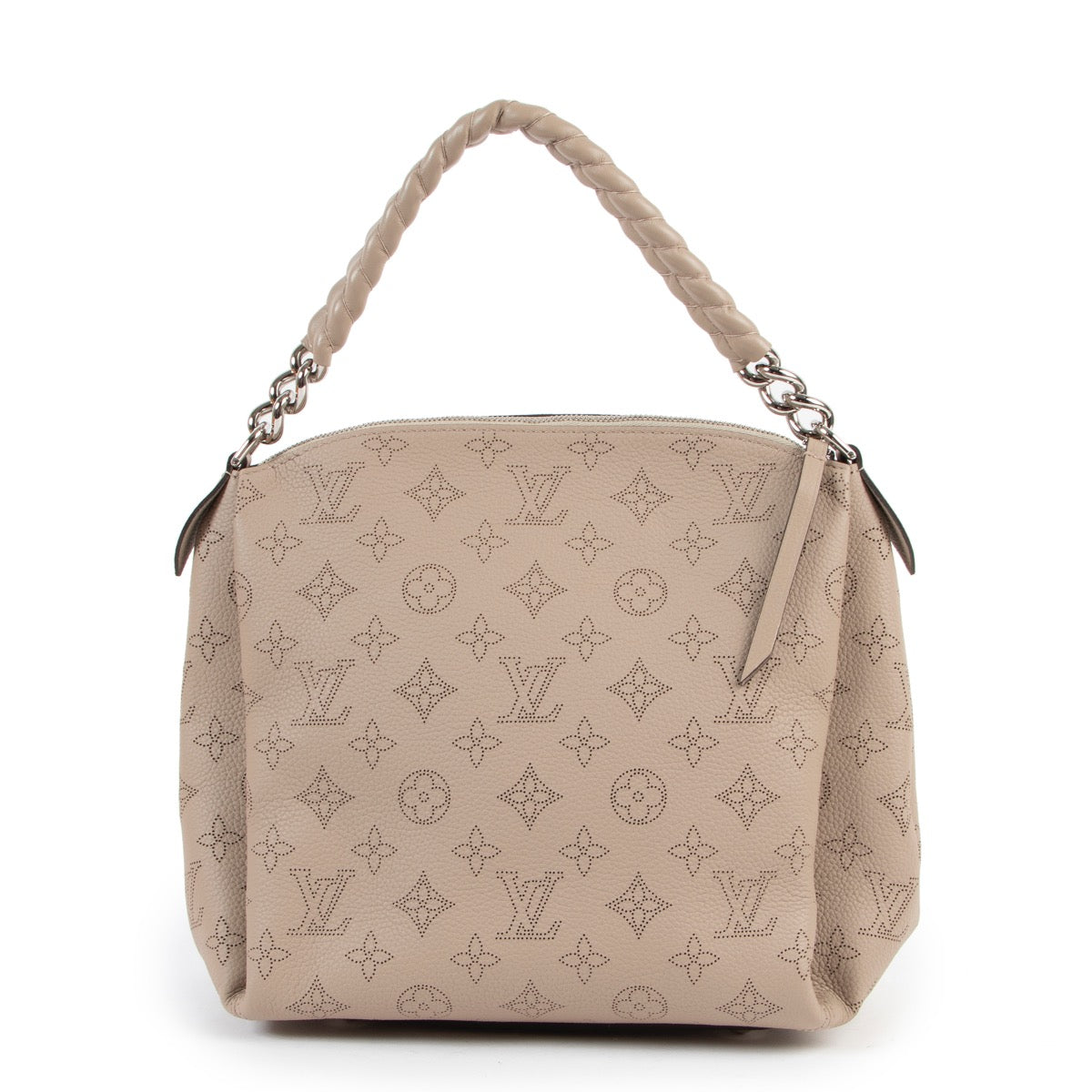 Shop safe online at Labellov in Antwerp this 100% authentic second hand Louis Vuitton Babylone Chain BB Mahina Bag