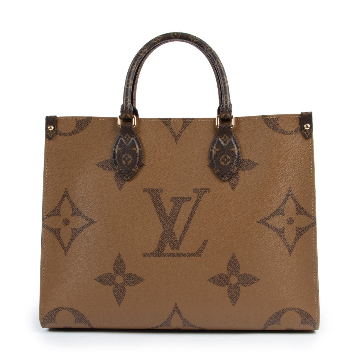 Shop safe online at Labellov in Antwerp this 100% authentic second hand Louis Vuitton Monogram On The Go Shoulder Bag