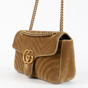 Shop safe online at Labellov in Antwerp, Brussels and Knokke this 100% authentic second hand Gucci Brown Velvet Marmont Crossbody