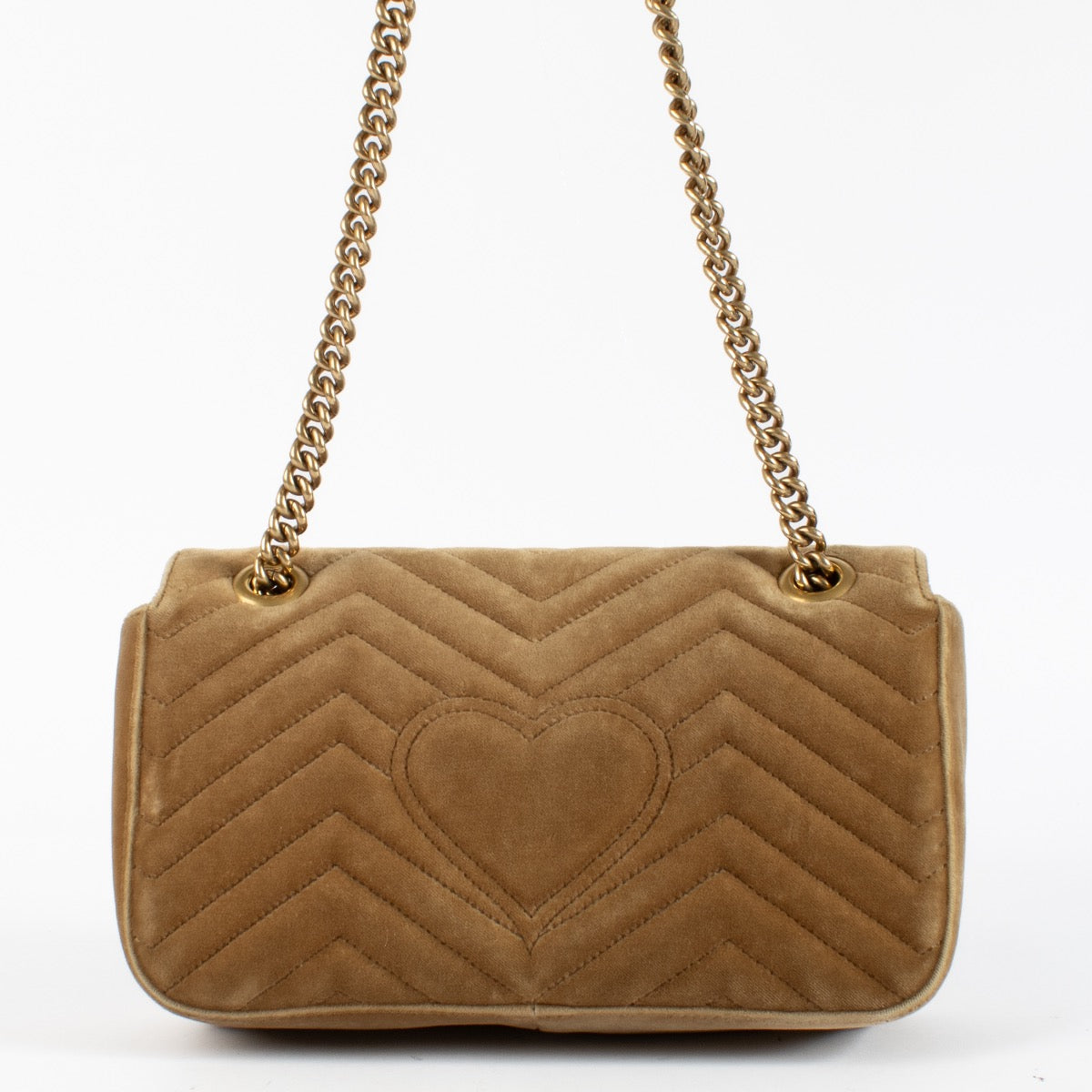 Shop safe online at Labellov in Antwerp, Brussels and Knokke this 100% authentic second hand Gucci Brown Velvet Marmont Crossbody