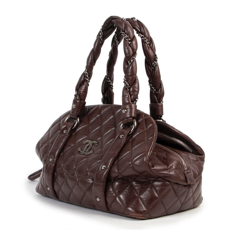 Shop safe online 100% authentic second hand Chanel Burgundy Quilted Leather Lady Braid Bowler Shoulder Bag in very good condition at the right price at Labellov in Antwerp.