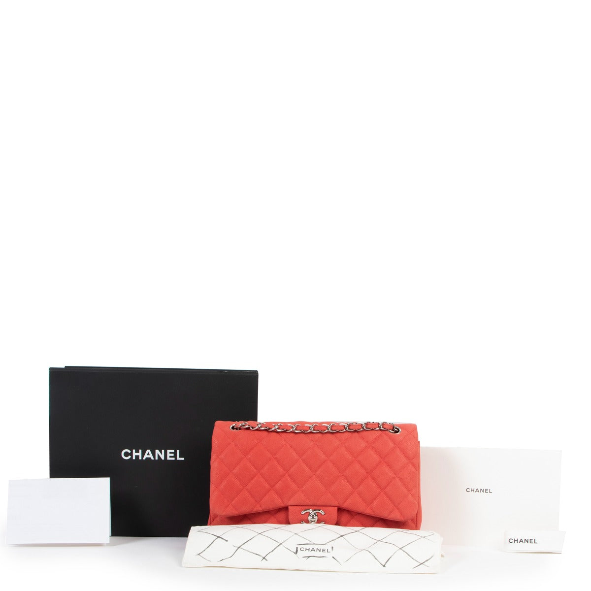Grand sac Chanel Classic Flap en cuir caviar mat rose