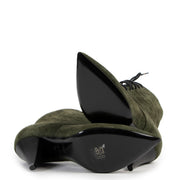 Buy these Saint Laurent Green Ankle Boots - Size 37,5 at Labellov Luxury online or in store. Buy and sell your designer items for a reasonable price.