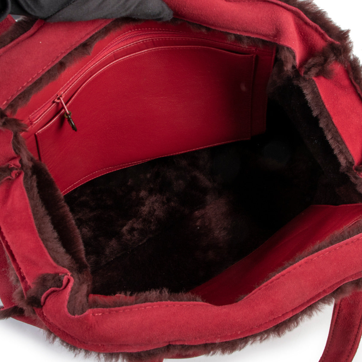 Sac cabas Chanel en daim rouge et fourrure de mouton retournée