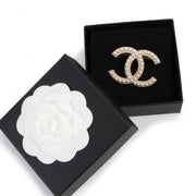 skip the waiting list secondhand Chanel Pearl Brooch