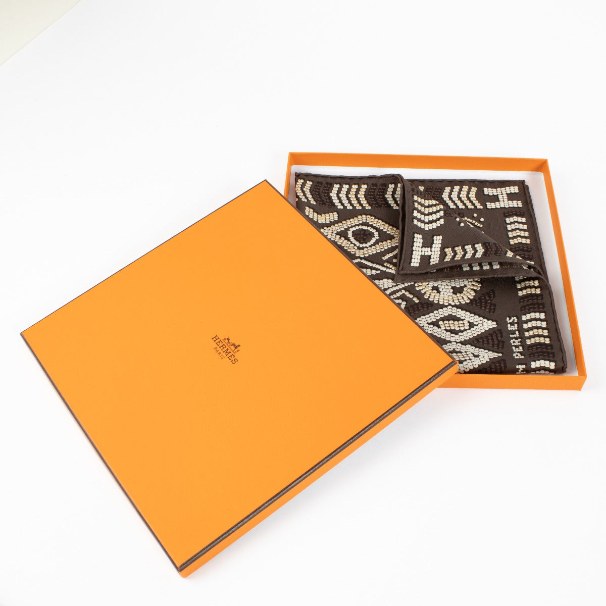 Hermès Kelly En Perle Silk 45 Scarf