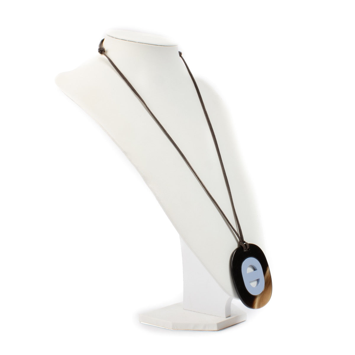 Shop safe online at Labellov in Antwerp, Brussels and Knokke this 100% authentic second hand Hermès Horn Lift Necklace