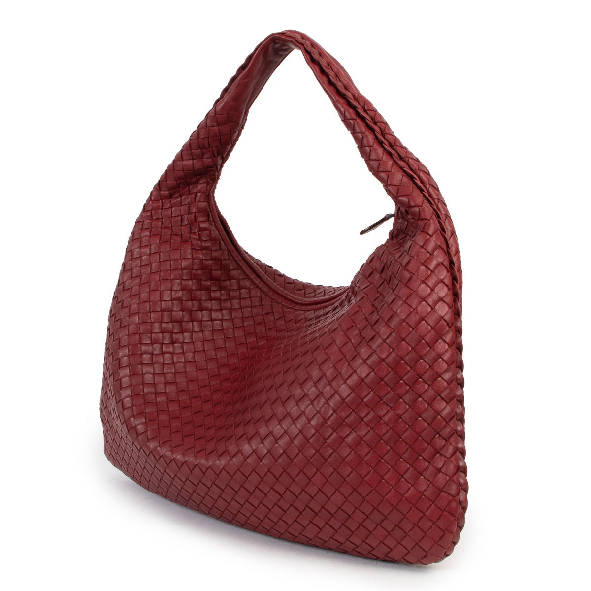 Shop safe online at Labellov in Antwerp this 100% authentic second hand Bottega Veneta Red Woven Leather Shoulder Bag