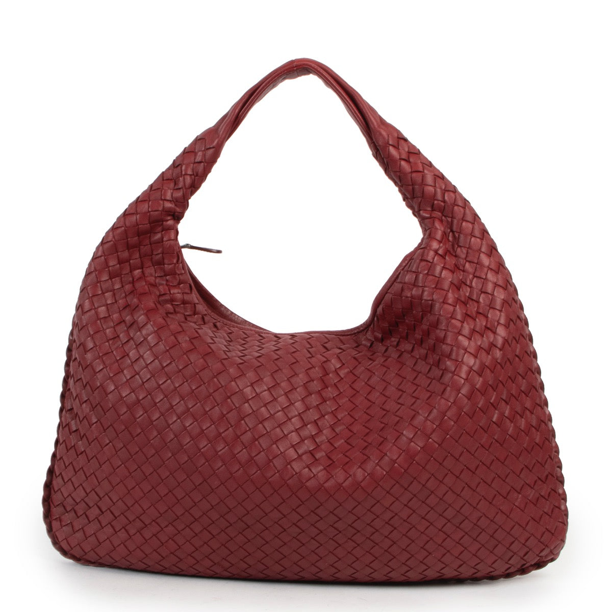 Shop safe online at Labellov in Antwerp this 100% authentic second hand Bottega Veneta Red Woven Leather Shoulder Bag