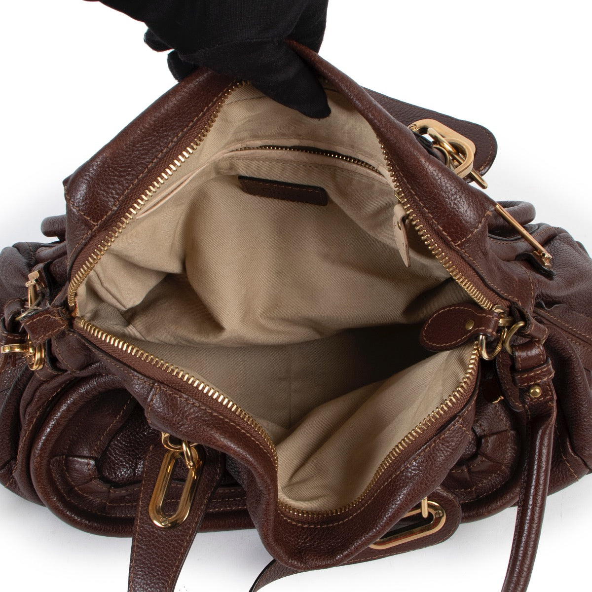 Shop safe online 100% authentic second hand Chloé Burgundy Paraty Shoulder Bag in very good condition at the right price at Labellov in Antwerp.