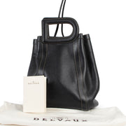 Shop safe online at labellov in Antwerp this 100% authentic second hand Delvaux Marine Blue Punch Shoulder Bag in very good condition.