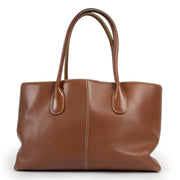 Shop safe online 100% authentic second hand Tods Brown Leather D-Bag in good preloved condition at Labellov in Antwerp.
