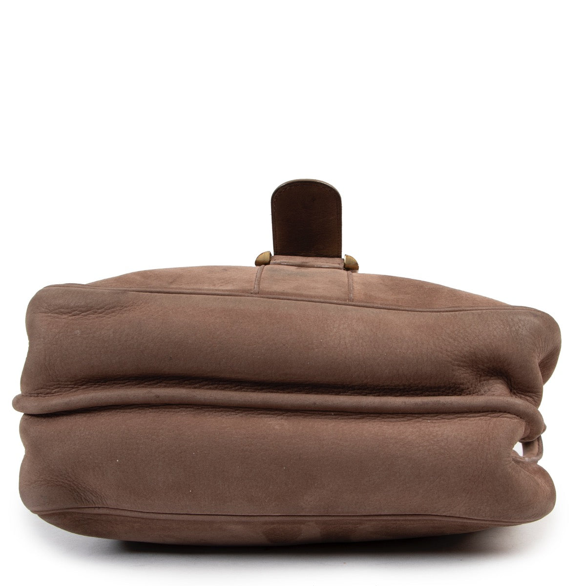 Shop safe online at Labellov in Antwerp this 100% authentic Delvaux Taupe Nubuck Brillant Baudrier Crossbody