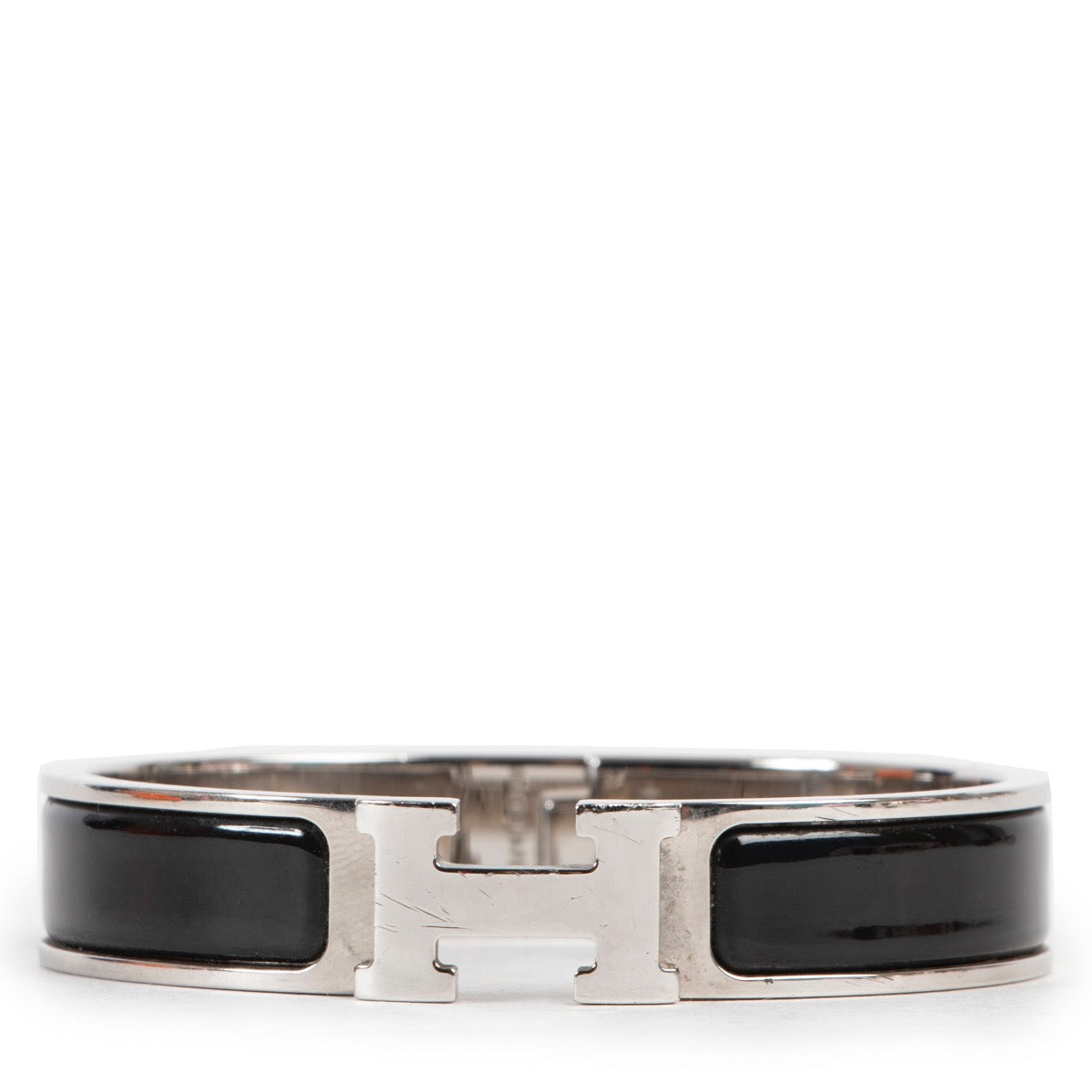 Shop safe online 100% authentic second hand Hermès Black Clic H Bracelet - Size PM in very good condition at the right price at Labellov in Antwerp.