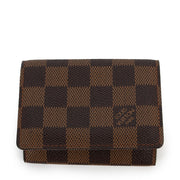 Shop safe online at Labellov in Antwerp this 100% authentic second hand Louis Vuitton Damier Canvas Card Holder