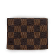 Shop safe online at Labellov in Antwerp this 100% authentic second hand Louis Vuitton Damier Canvas Card Holder
