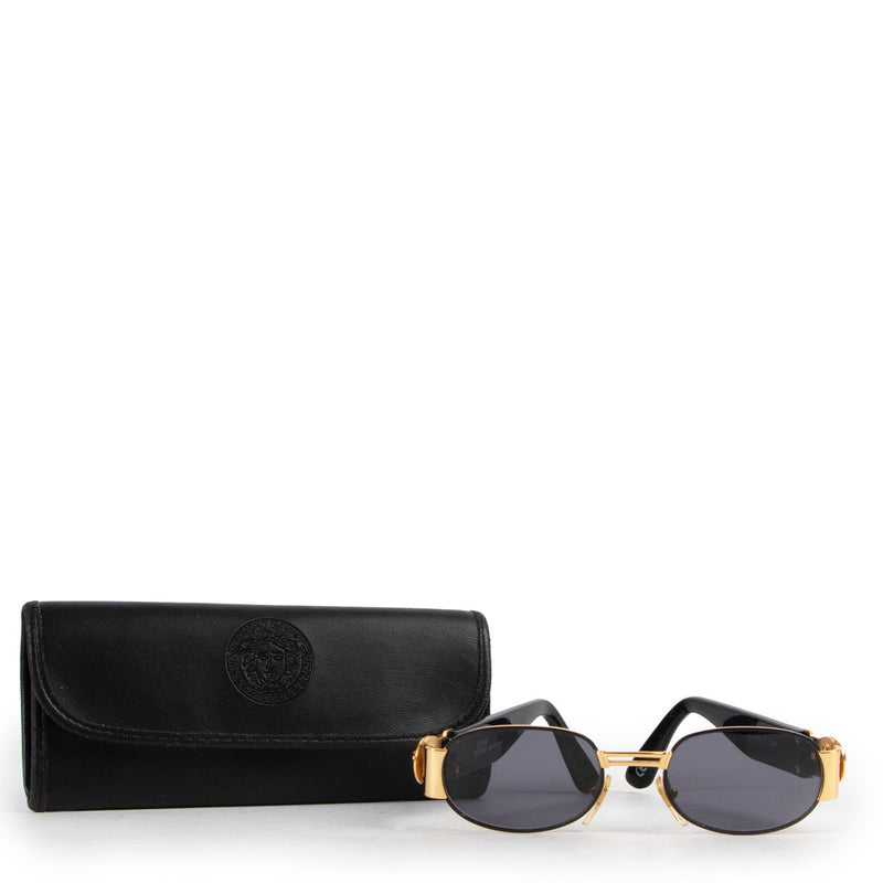 Shop safe online at Labellov in Antwerp these 100% authentic second hand Versace Black Sunglasses