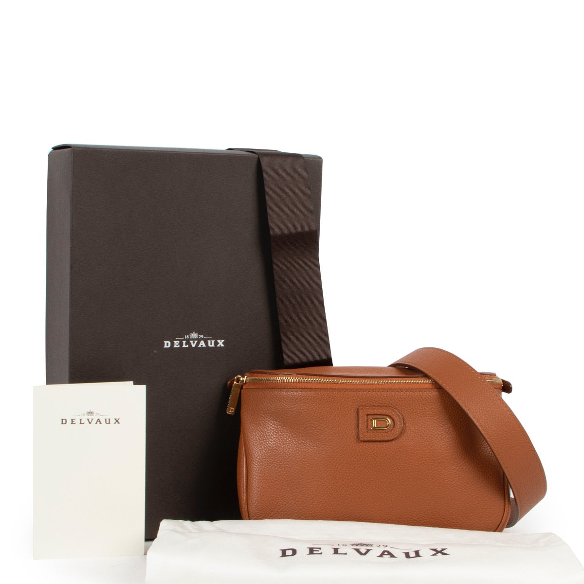 Shop safe online at Labellov in Antwerp this 100% authentic second hand Delvaux Cognac Belt Bag