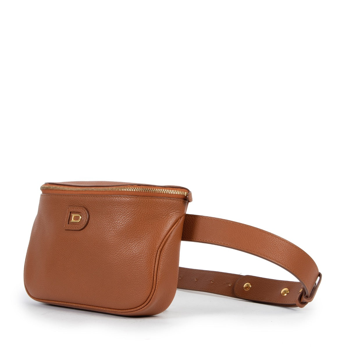 Shop safe online at Labellov in Antwerp this 100% authentic second hand Delvaux Cognac Belt Bag