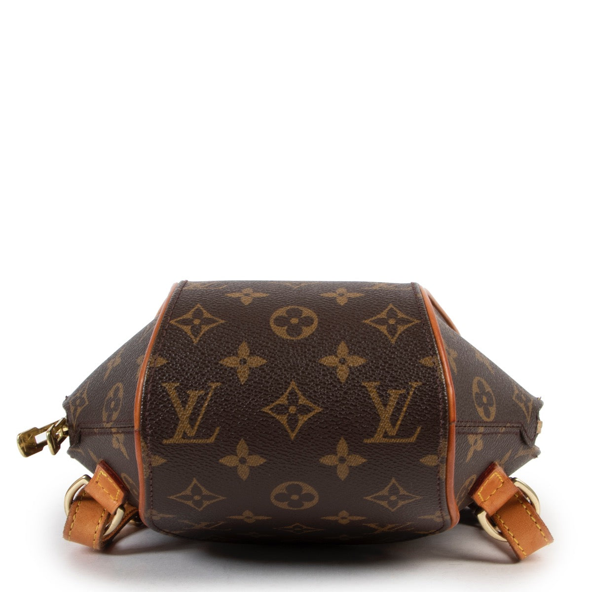Shop safe online at Labellov in Antwerp this 100% authentic second hand Louis Vuitton Monogram Ellipse Backpack in very good condition.