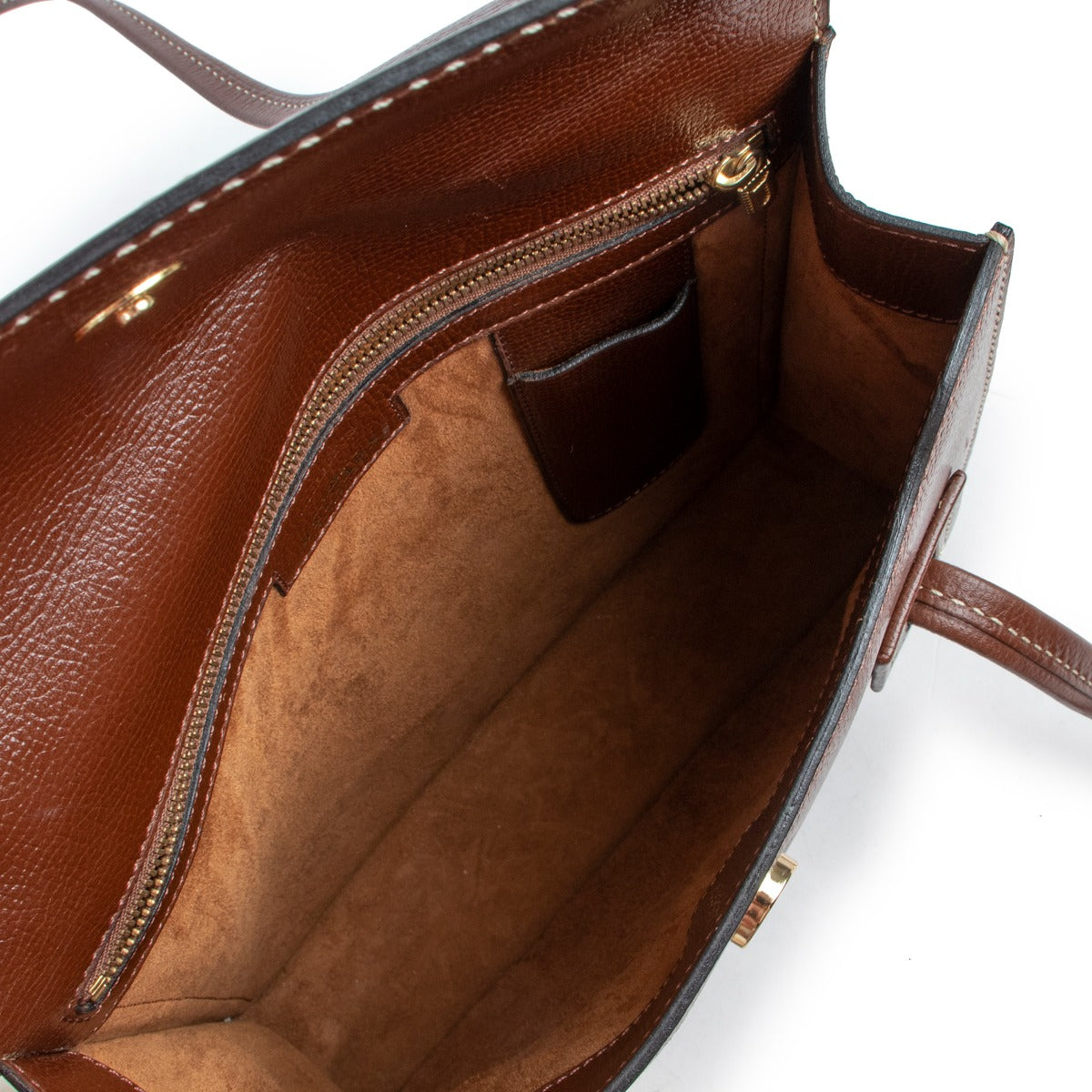Available and ready for a new life. Buy secondhand designer items al Labellov Luxury. Get this Delvaux Brown Santal PM Shoulder Bag now online or in store