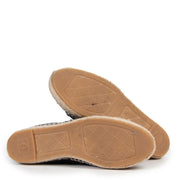 Shop safe online at Labellov in Antwerp these 100% authentic second hand Chanel Black Espadrilles - Size 37