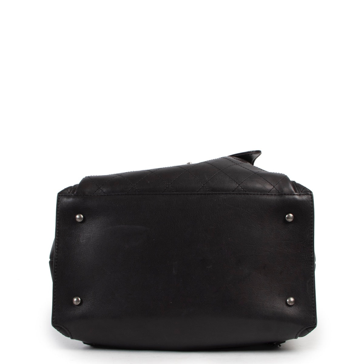 Shop safe online at Labellov in Antwerp this 100% authentic second hand Chanel Black Stitched Leather Urban Luxury Drawstring Backpack in as new condition.