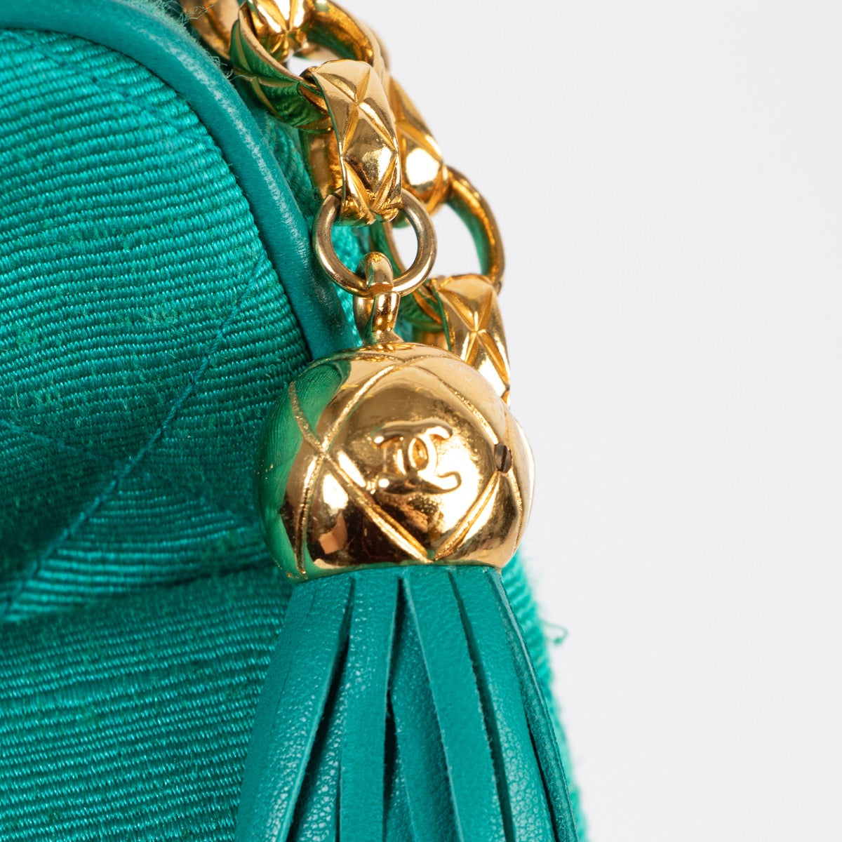 Chanel bandoulière vintage verte à pampilles