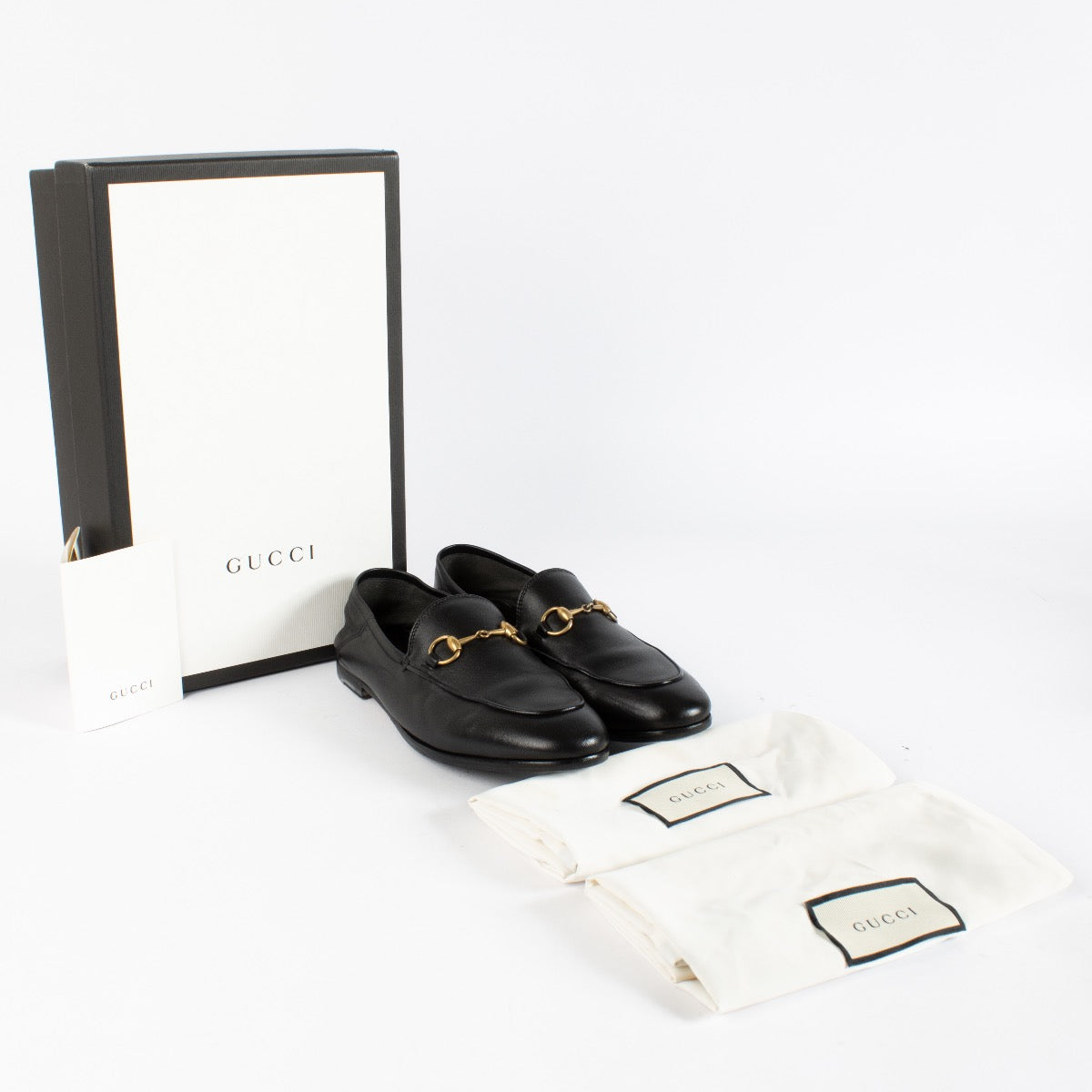 Shop safe online at Labellov in Antwerp, Brussels and Knokke these 100% authentic second hand Gucci Black Leather Horsebit Loafers - size 36,5