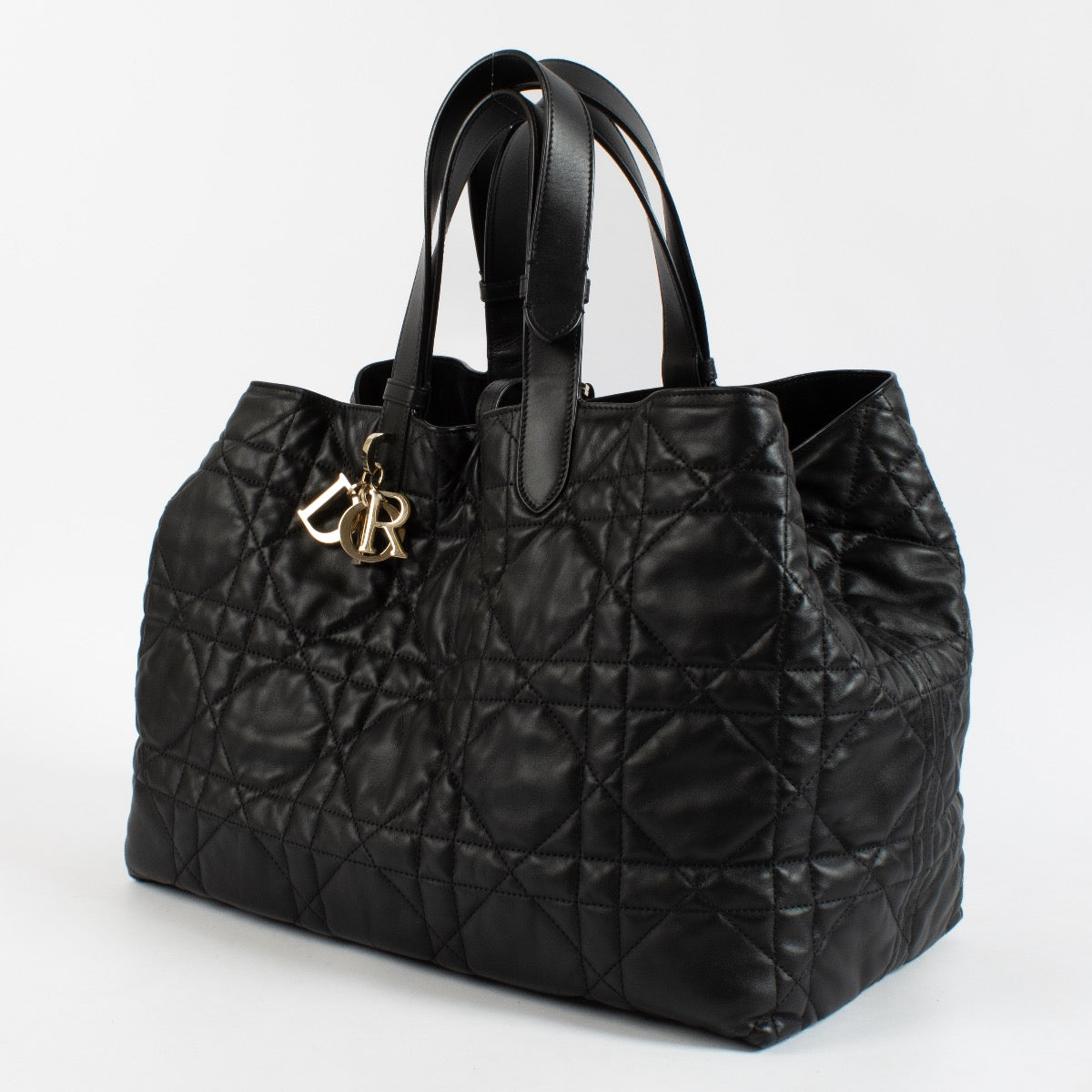Shop 100% authentic secondhand Christian Dior Black Large Toujours Bag on Labellov.com