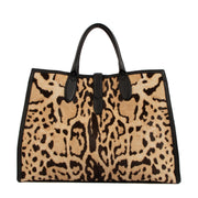 Shop safe online at Labellov in Antwerp, Brussels and Knokke this 100% authentic second hand Gucci Leopard Print Pony Hair Soft Jackie Tote