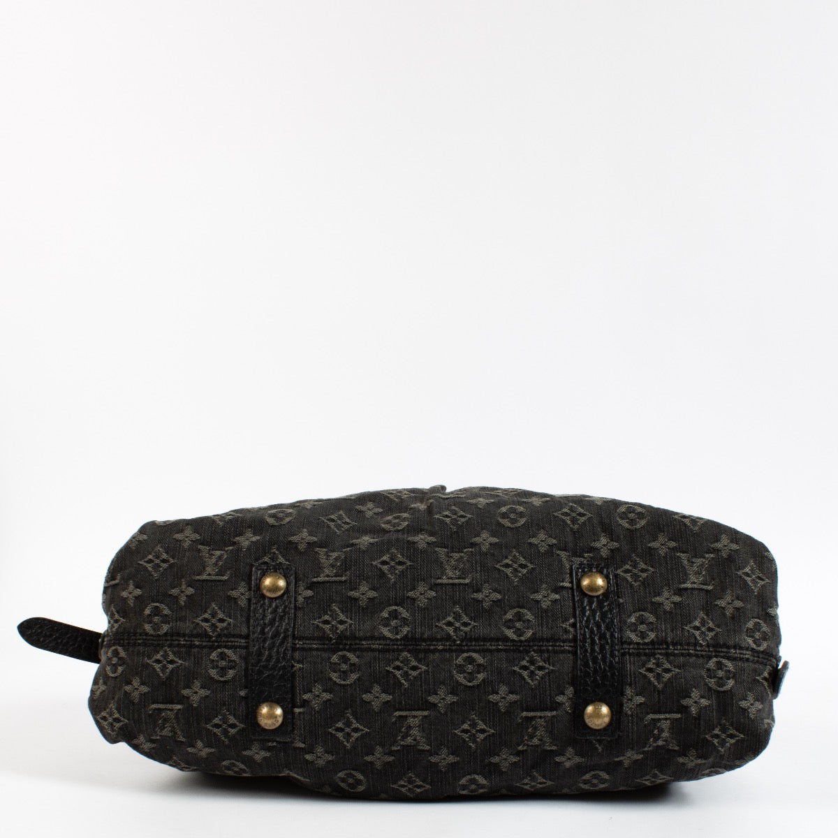 Shop 100% authentic secondhand Louis Vuitton Black Monogram Denim Neo Cabby Bag on Labellov.com