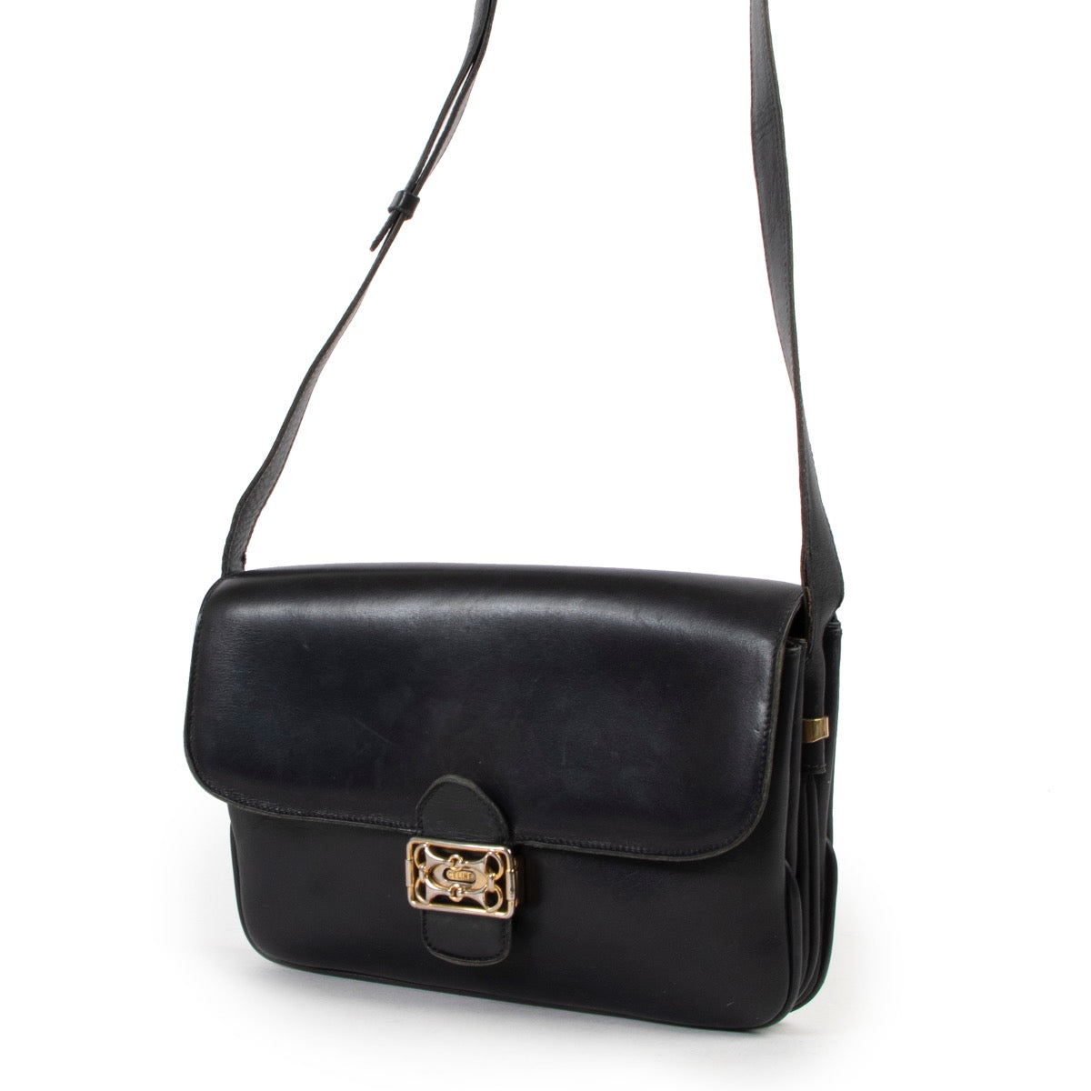 Shop safe online at Labellov in Antwerp this 100% authentic second hand Celine Dark Blue Vintage Box Bag