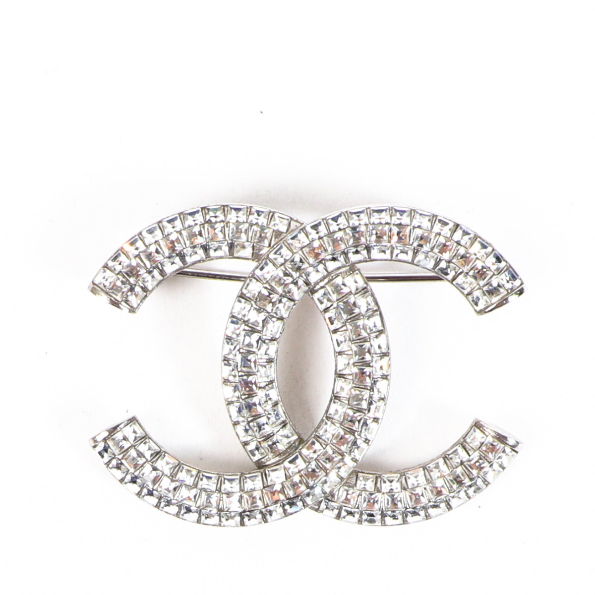 Chanel Silver Crystal Brooch for the best price at Labellov secondhand luxury in Antwerpen.