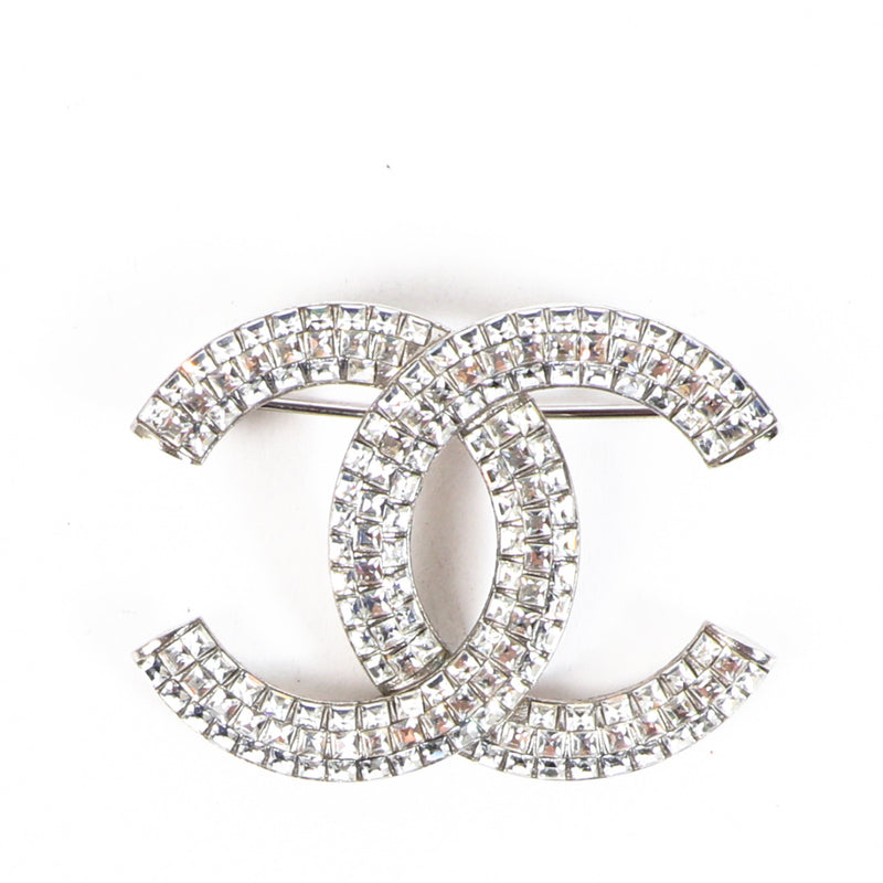 Chanel Silver Crystal Brooch for the best price at Labellov secondhand luxury in Antwerpen.