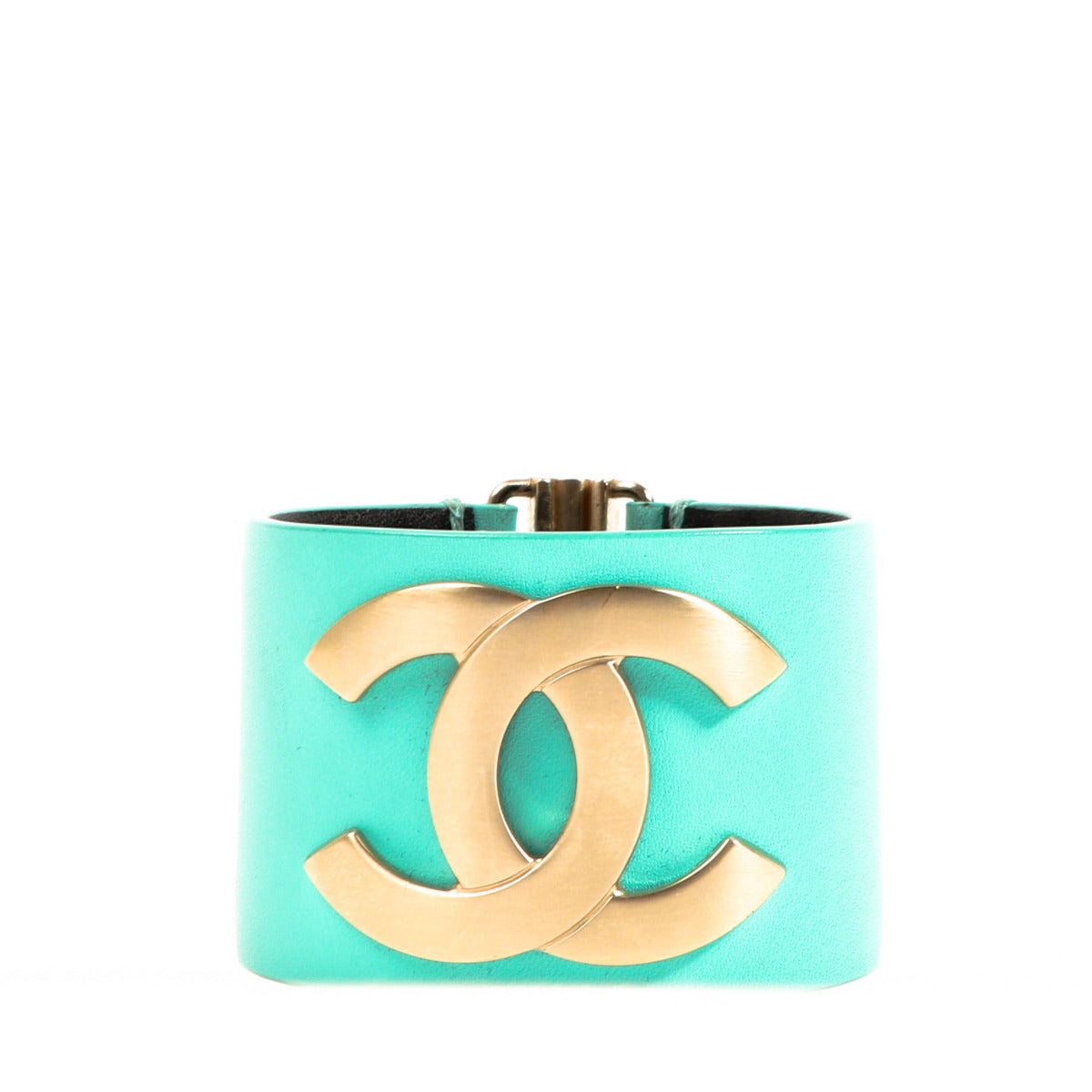 Bracelet manchette en cuir turquoise Chanel