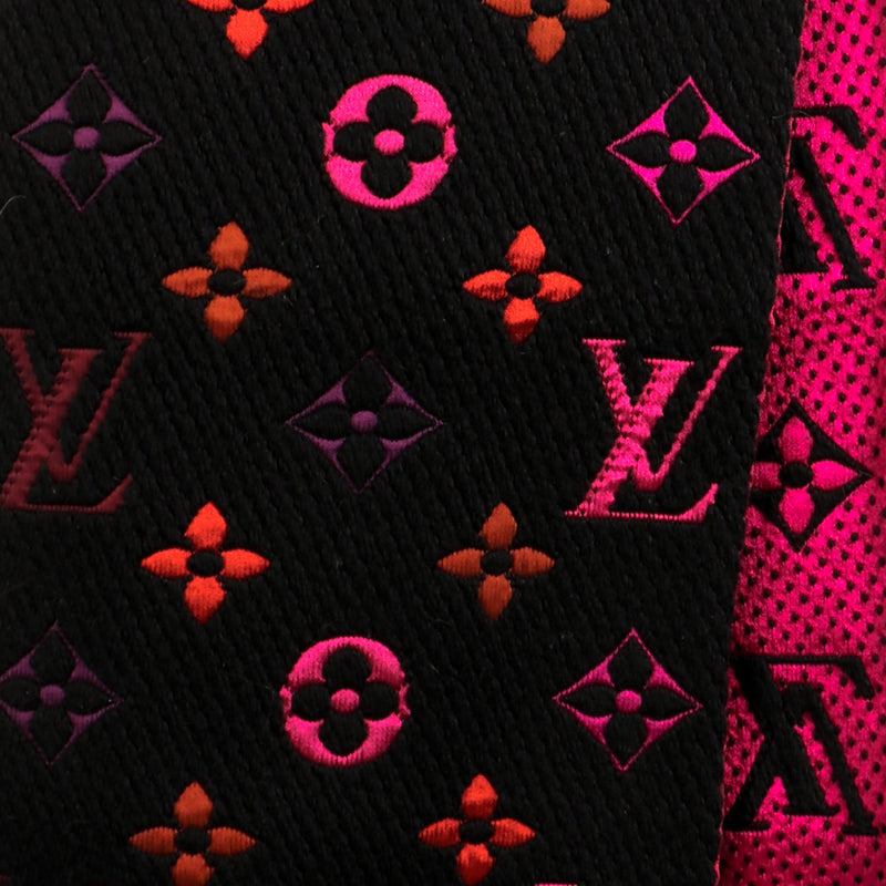 Louis Vuitton Rainbow Logomania Scarf for the best price at Labellov secondhand luxury in Antwerp. We buy and sell your authentic designer bags for the best price.