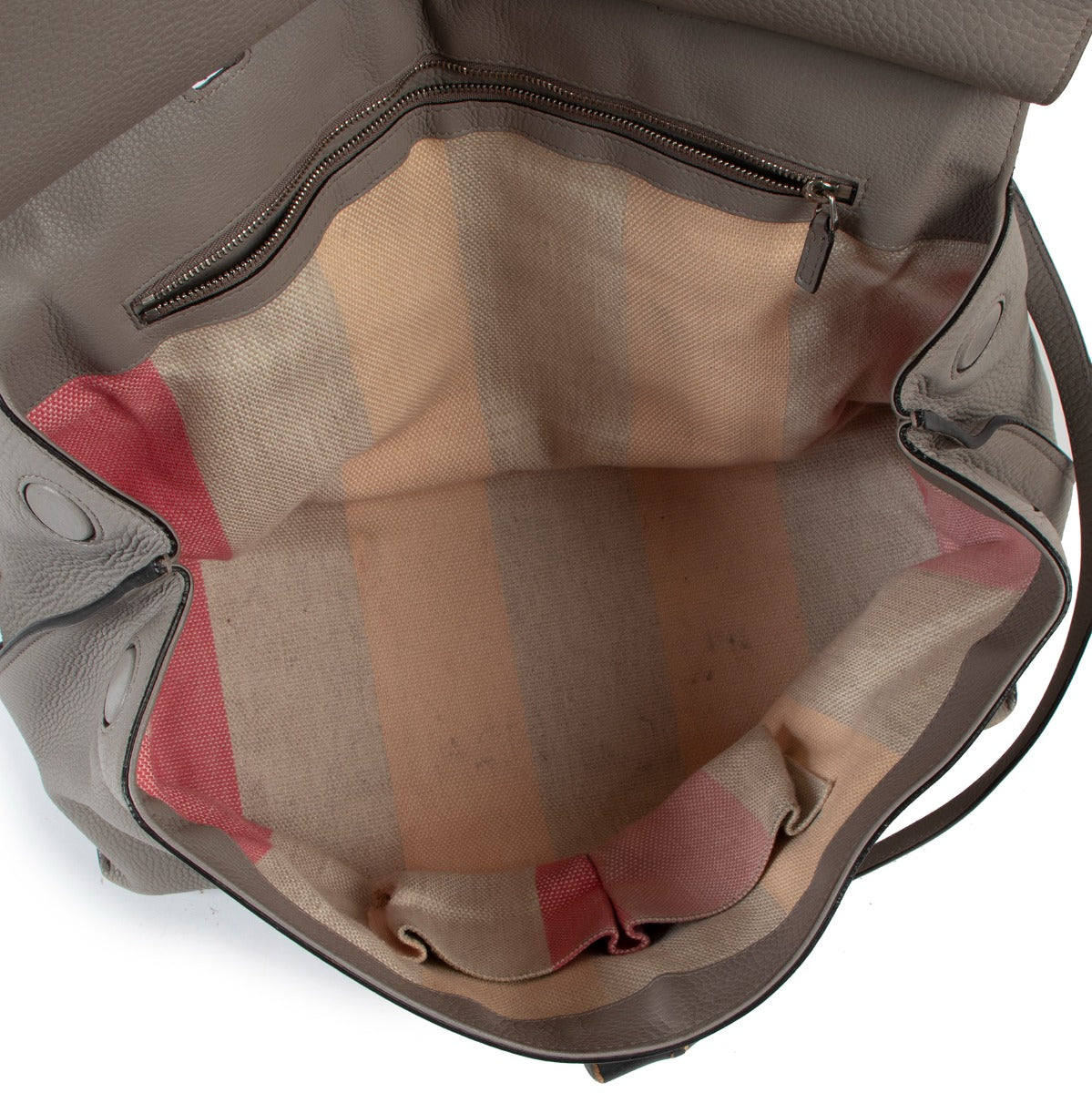 Buy an authentic second hand Gucci Grey Leather Bamboo Daily Tote Bag in very good condition at Labellov in Antwerp.