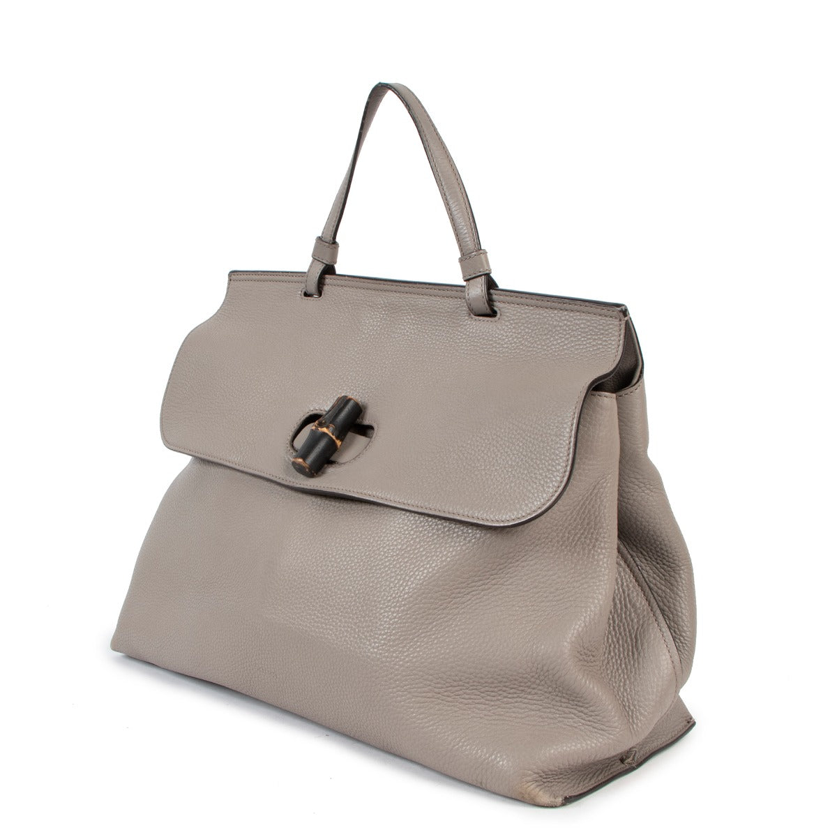 Buy an authentic second hand Gucci Grey Leather Bamboo Daily Tote Bag in very good condition at Labellov in Antwerp.