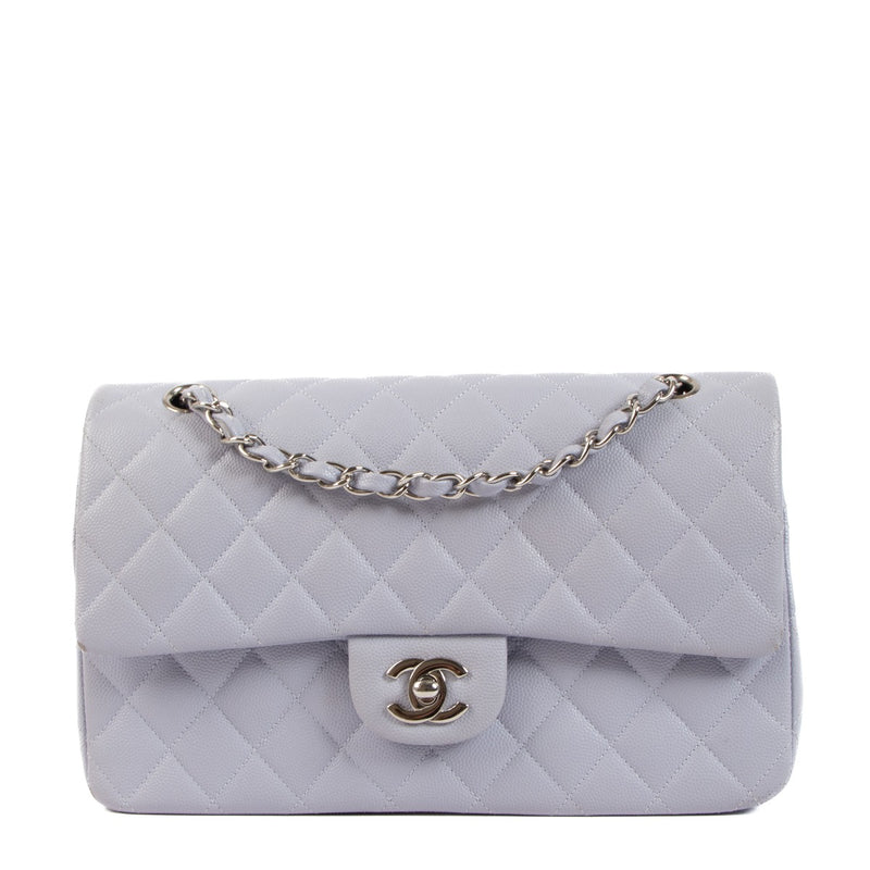 Chanel Lilac Caviar Classic Flap Bag PHW classic flap bag for the best price at Labellov secondhand luxury in Antwerp. Buy and sell your preloved and new designer bags for the best price.
