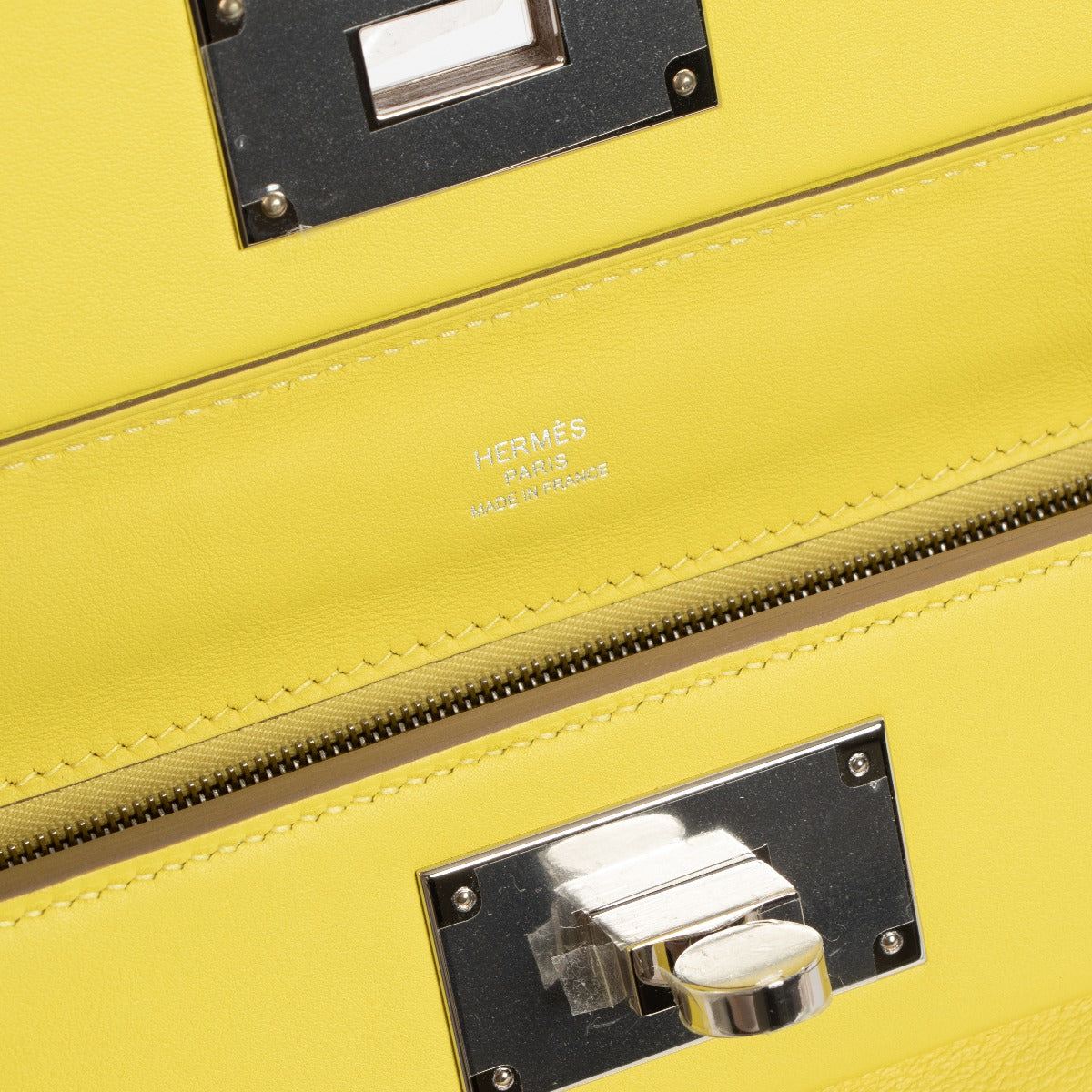 Hermes 24/24 logo stamp detail