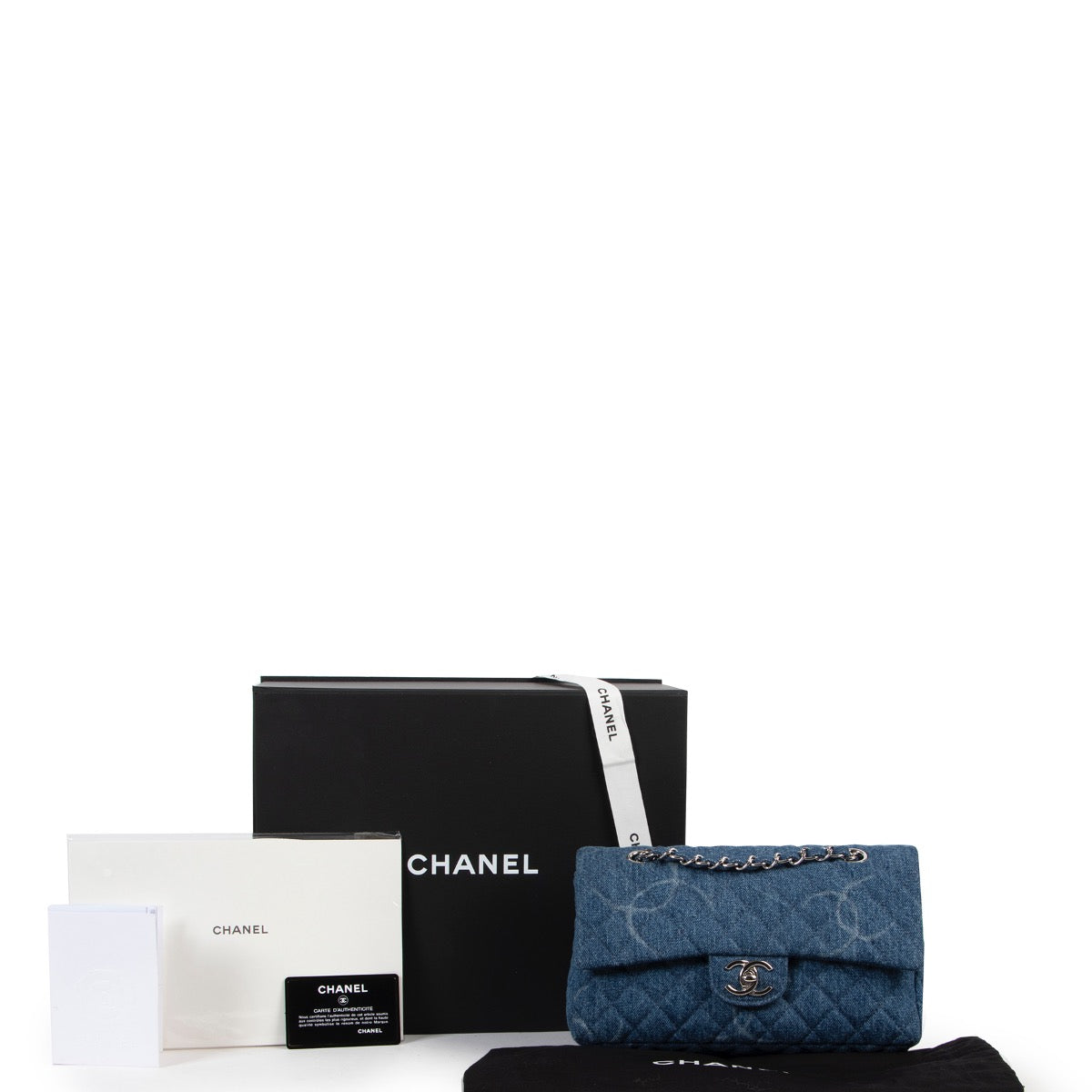 Shop safe online at Labellov this 100% authentic second hand Chanel Denim Medium Flap Bag in very good, excellent condition.