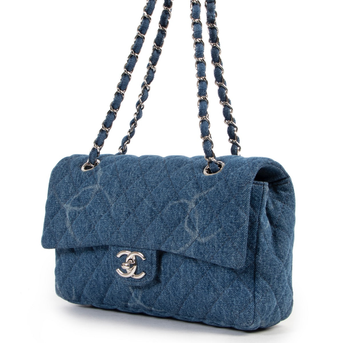 Shop safe online at Labellov this 100% authentic second hand Chanel Denim Medium Flap Bag in very good, excellent condition.