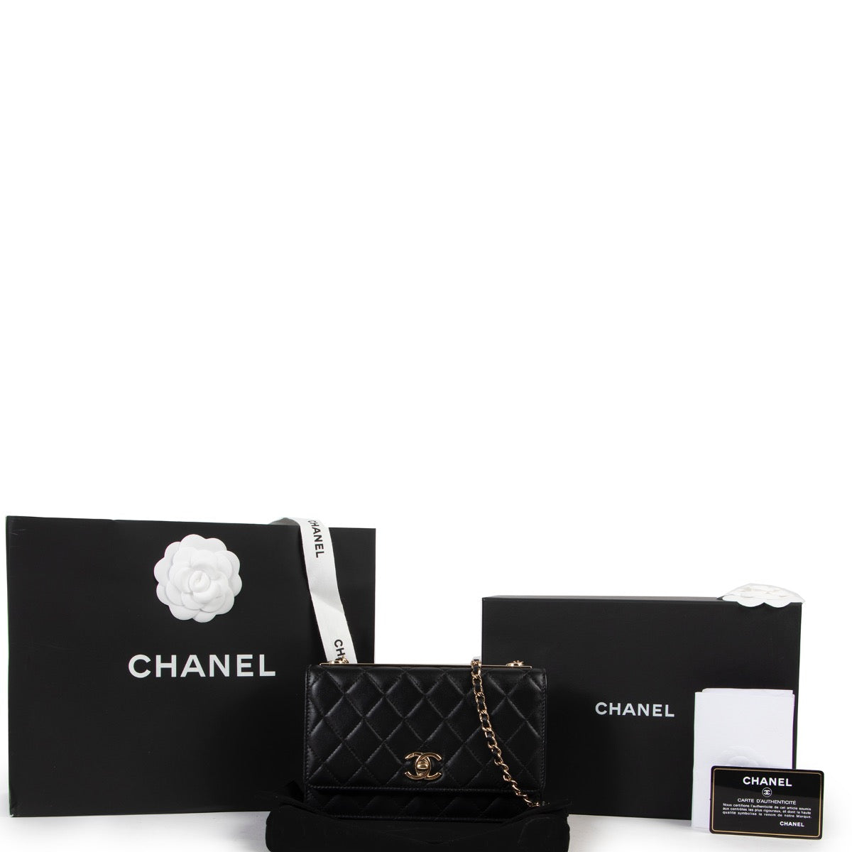 Shop safe online at Labellov in Antwerp this 100% authentic second hand Chanel Black Lambskin Wallet On Chain in very good condition at the right price.